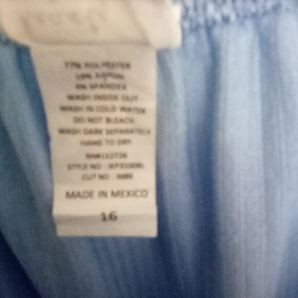 🎉Beautiful Soft Stretch Textured Blue Jumpsuit Size 16🎉 - Picture 9 of 11